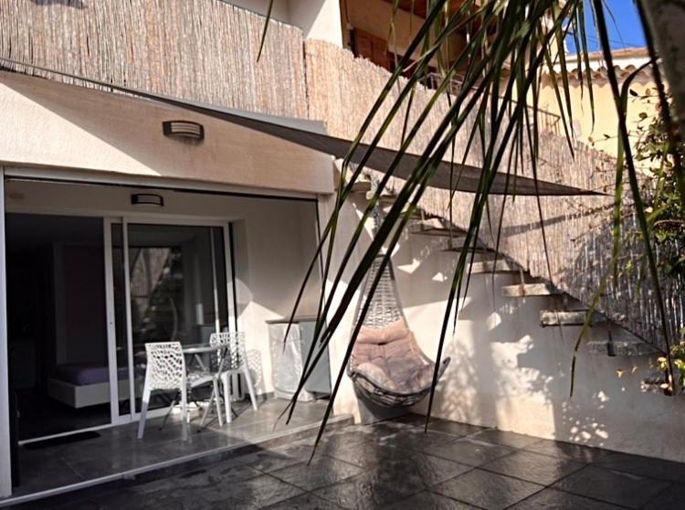Plage A 400 M Studio Tout Confort Terrasse Clim Parking Hyères Exterior foto